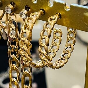 NWT Women's Gold-Tone Hoop Earrings